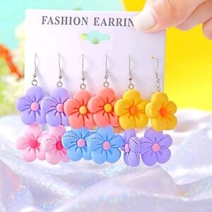 🆕️🌺CUTE FLORAL DROP EARRINGS - SET OF 6🌺